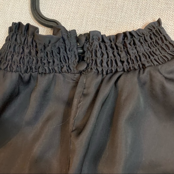 👚Suzy Shier Floral Smock Neck Long Sleeved Blouse👚 - Picture 5 of 6